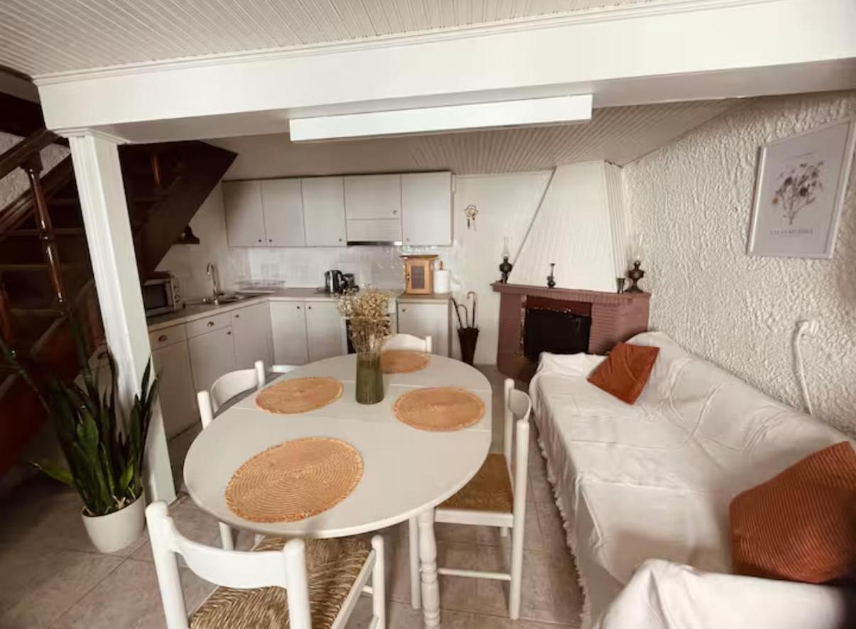 Casa Nostra, Stroggili Corfu Agios Ioannis Peristeron (Corfu)